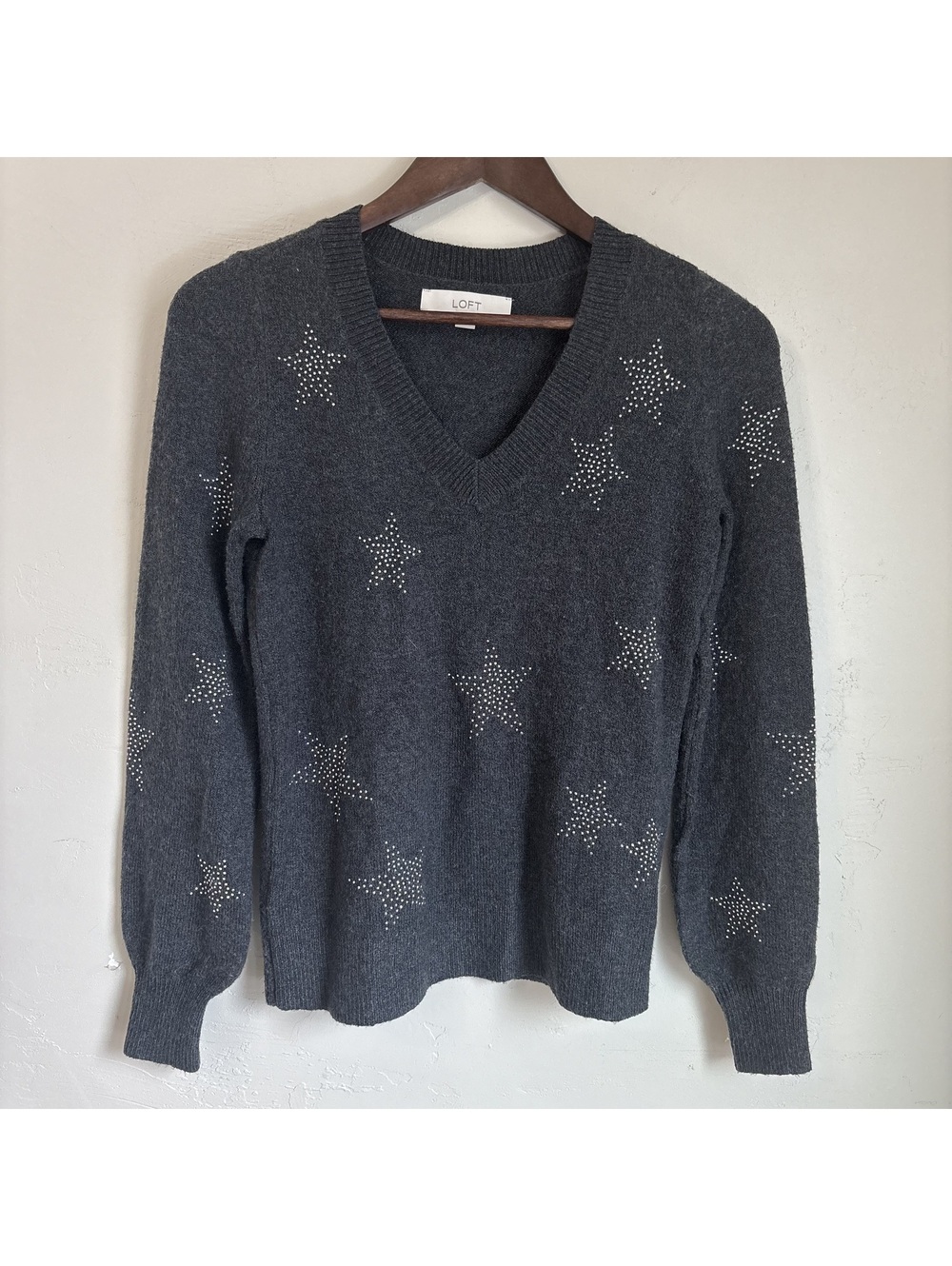 LOFT Dark Grey Rhinestone Studded Star V-Neck Pullover Sweater Extra Small XS